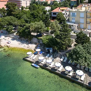 https://villa-mare-crikvenica.primorje-gorskikotar.com